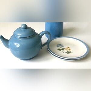 Homer Laughlin 2 small plates + small teacup+ bowl